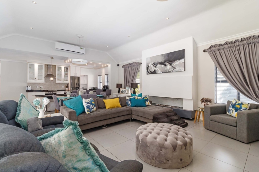 4 Bedroom Property for Sale in Bergsig Western Cape